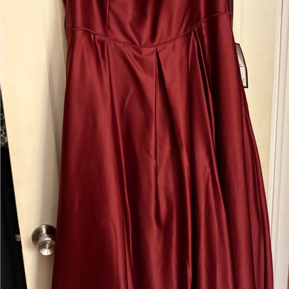 Blondie Nites Deep Red Gown - Picture 2 of 5